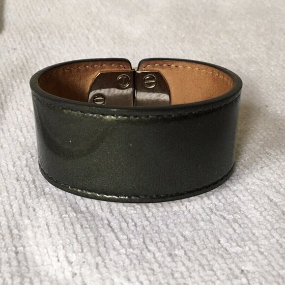 Balenciaga Leather Bangle Bracelet in Green Patent Leather with Silvertone Clasp - Picture 1 of 9